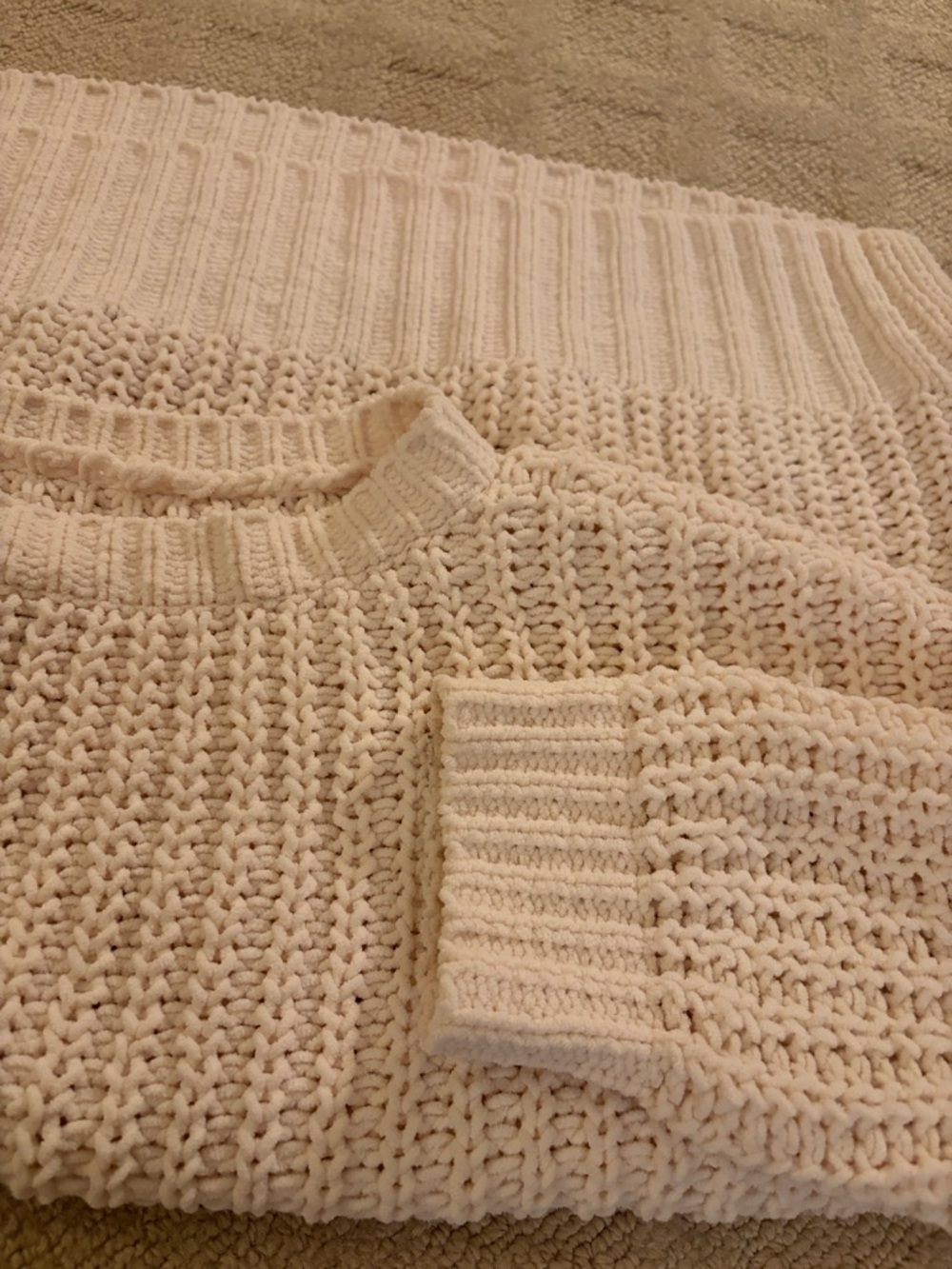 American Eagle Outfitters Cream Chunky Knit Crewneck Sweater
